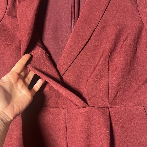 EXPRESS Long Sleeve Blazer Jumpsuit in Wine Red Size 16 - Picture 6 of 13